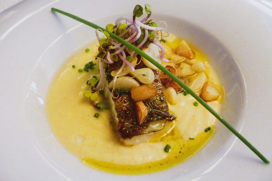 modern tapas dish at La Azotea restaurant in Seville